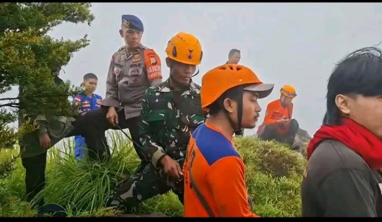 Dua Jenazah Korban Jatuhnya Pesawat ATR Ditemukan di Bulusaraung Pangkep