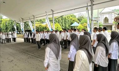 Perkuat Koordinasi dan Soliditas Unit Kerja Kantor Wilayah Kemenhan Haji Kota Makassar Apel Gabungan 